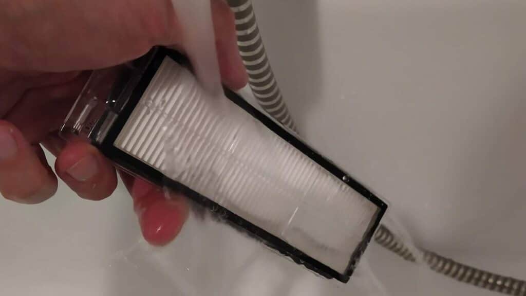 Saugroboter Filter reinigen